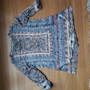 One world 🌎 live and let live top sz small so boho